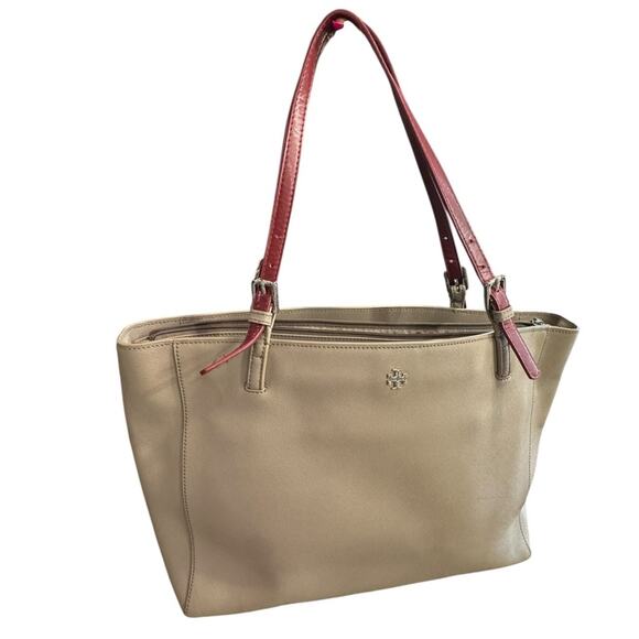 TORY BURCH York Tan Leather Tote Bag with Red handles - Picture 15 of 15